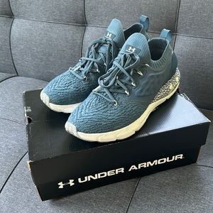 COPY - Mens Under Armour Phantom-2 HOVR shoes in Blue and white! Great used con…